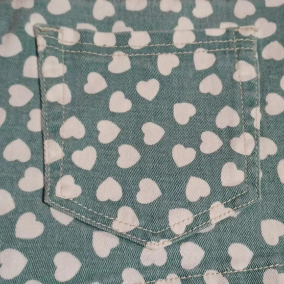 Forever 21 shorts Heart Shorts - Picture 6 of 6